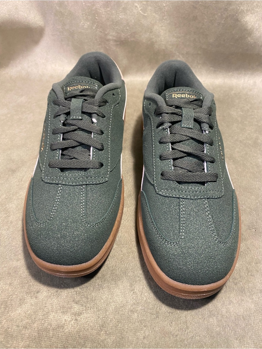 Reebok  Green Casual Sneakers with Brown Gum Sole boys sz 6